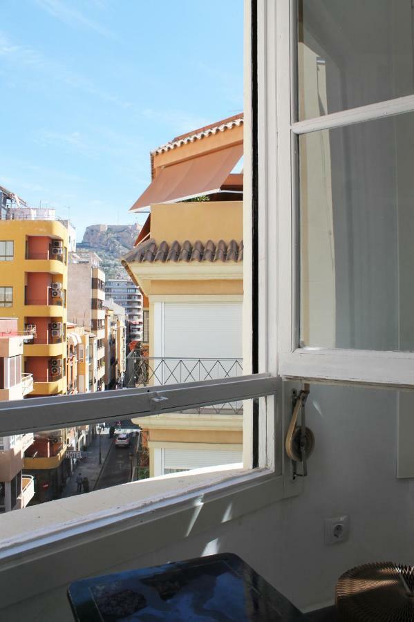 Aticoteatro27 Apartment Alicante Bagian luar foto